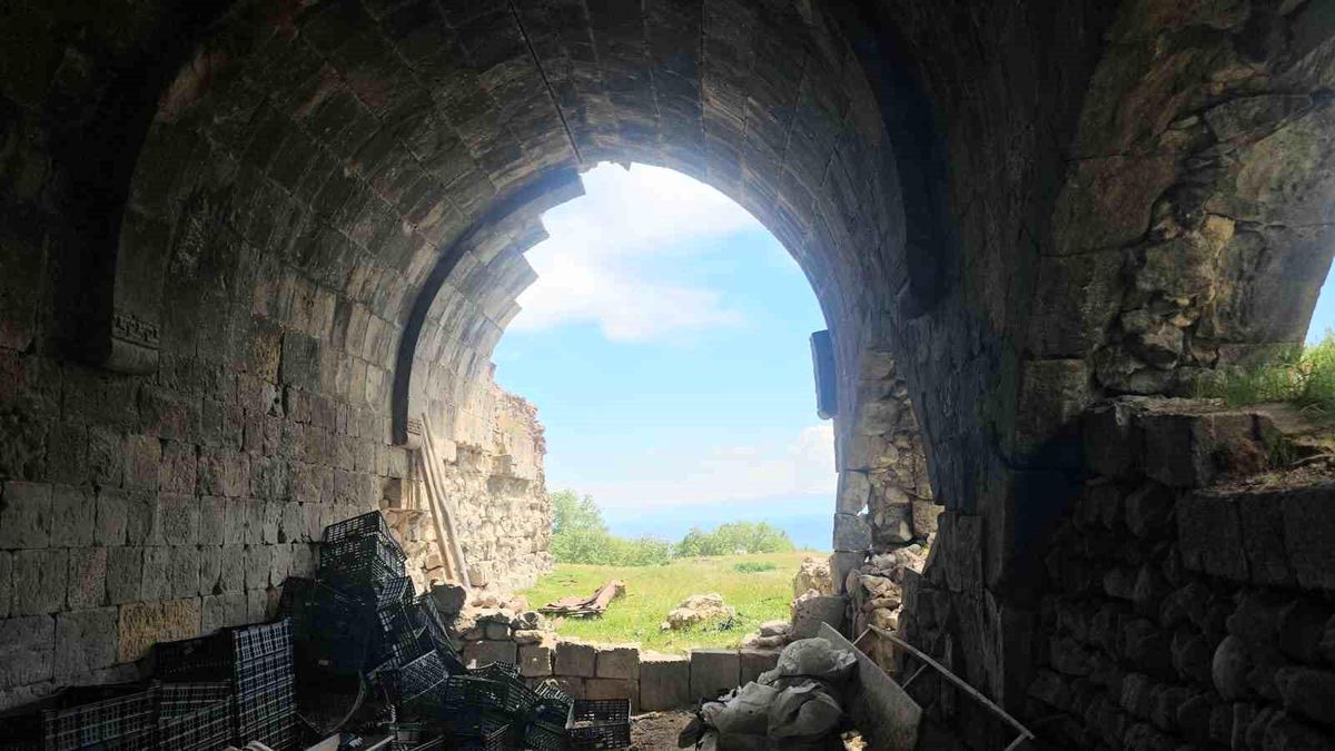 Bitlis'in tarihi mirası sessizce yok oluyor: Lale Paşa Hanı ilgi bekliyor