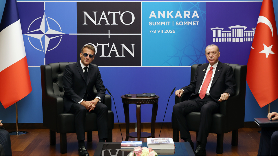 Cumhurbaşkanı Erdoğan Macron ile bir arada