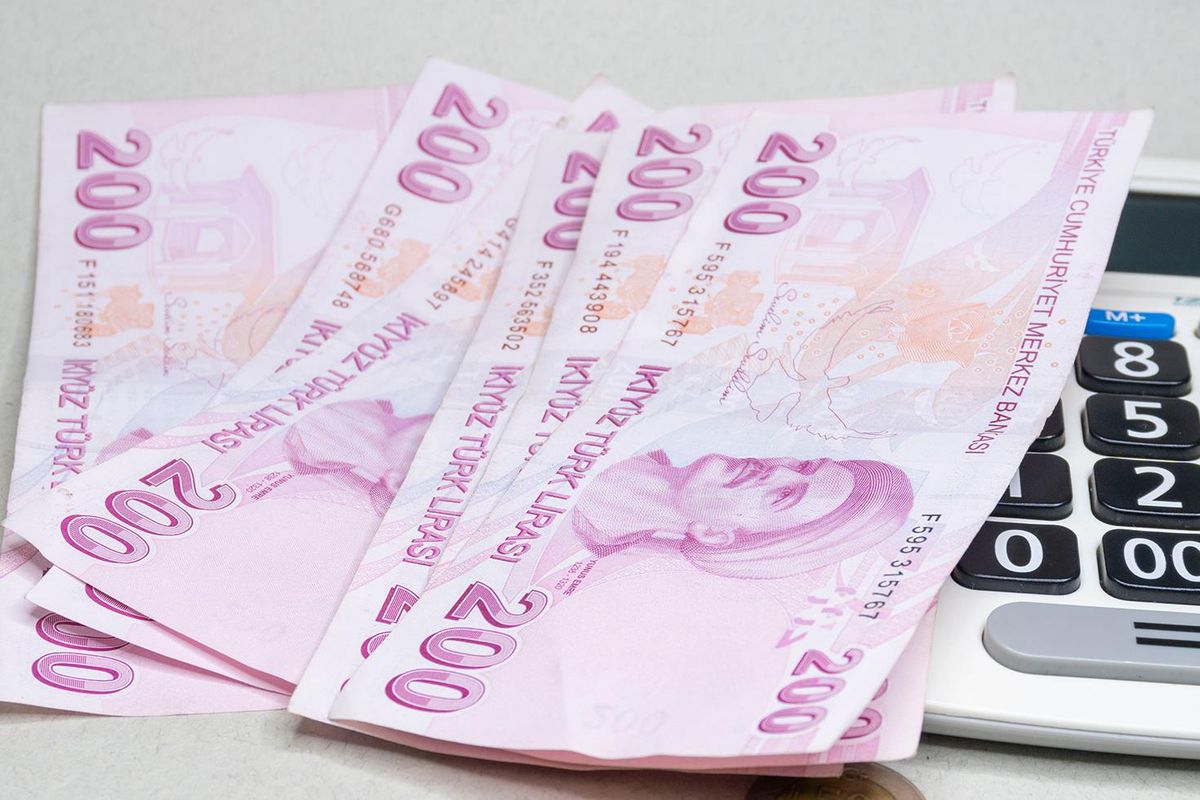 Motorinin ardından benzine de indirim görüldü
