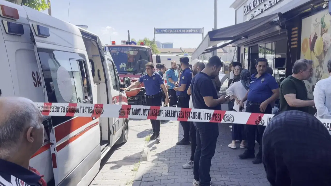 Eyüpsultan'da pastanedeki gaz kaçağından 5 çalışan etkilendi: 4 katlı bina tahliye edildi