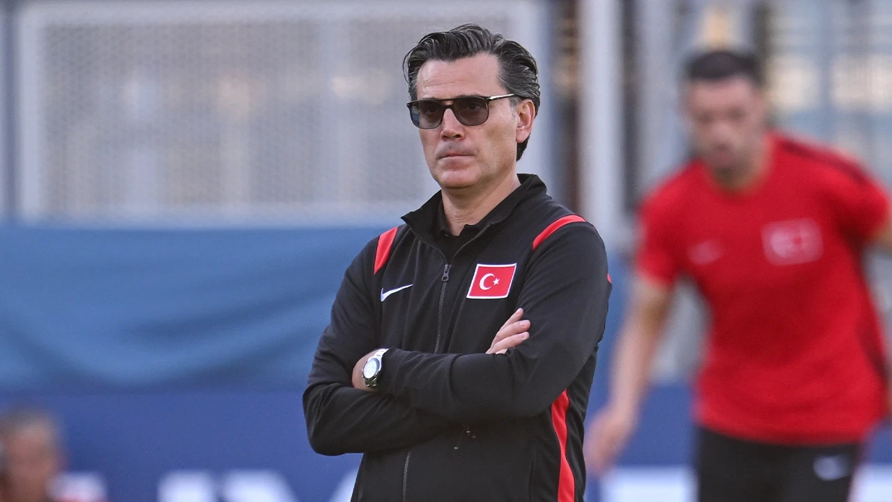 Montella'dan eleştirilere ağır cevap: "Ben sizden daha çok Türk'üm"