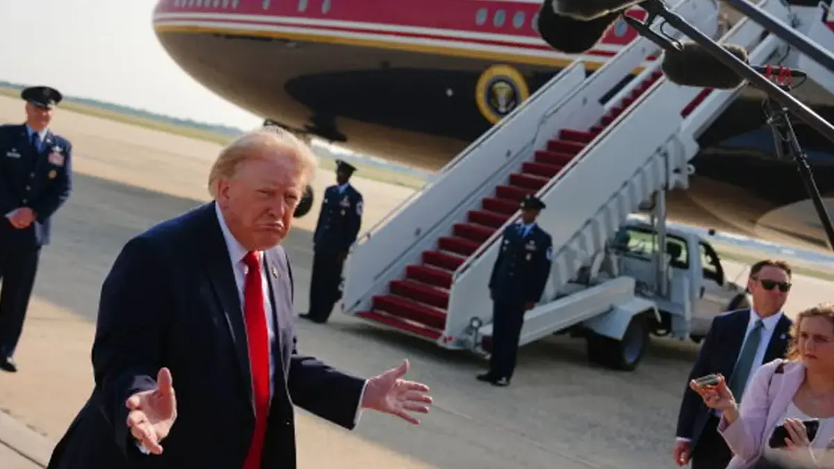 Neden Air Force One'a binmedi? Trump'ın uçak değişikliğinin sebebi ortaya çıktı