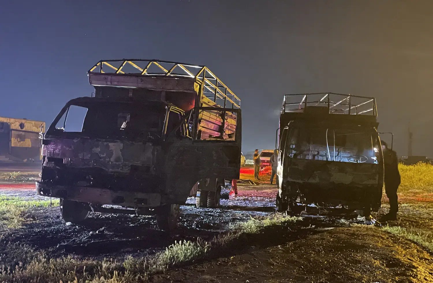 Kayseri'de 2 kamyon alev alev yandı: Kundaklama şüphesi polisi harekete geçirdi