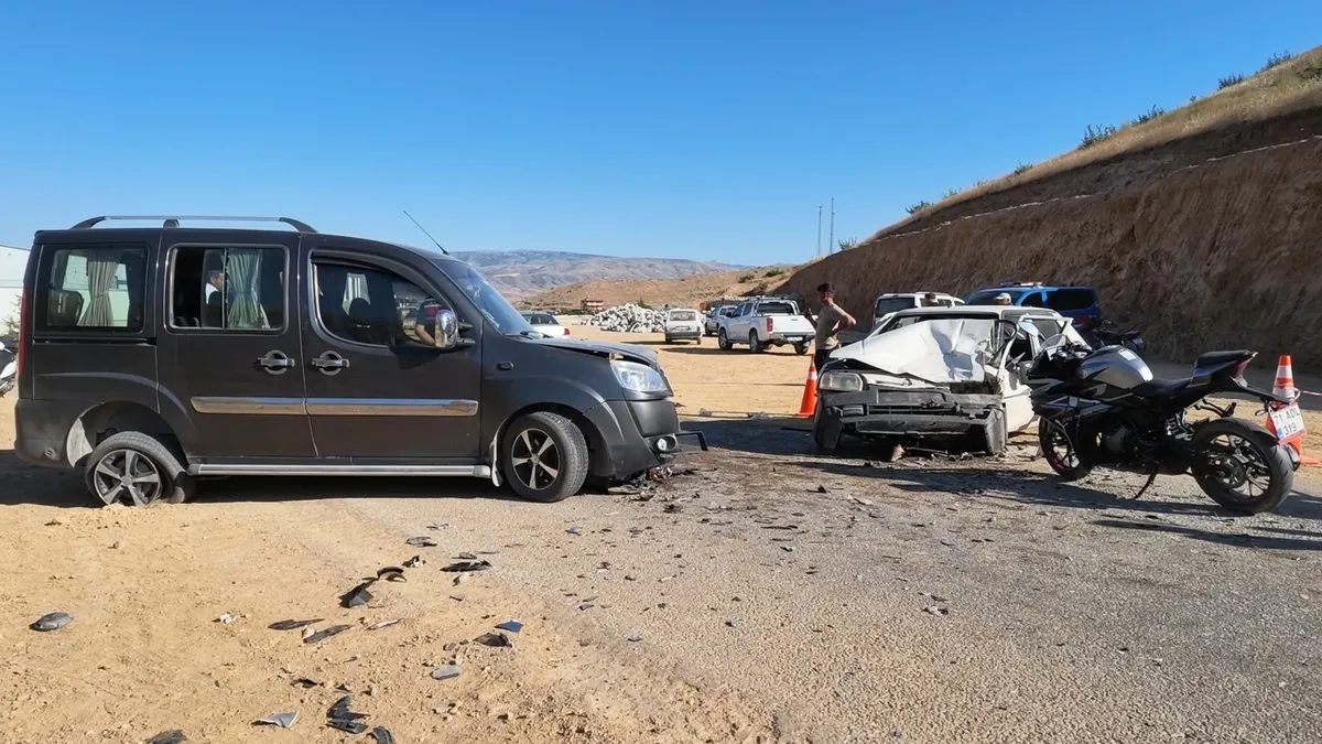 Kırıkkale'de zincirleme kaza: 5 yaralı