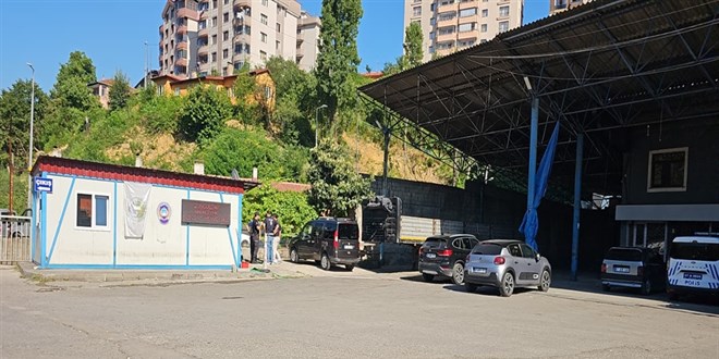 Güvenlik görevlisi alacak tartışmasında zabıta memurunu tabancayla yaraladı