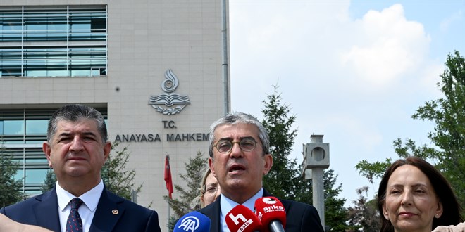 CHP'den bazı kanunlarda düzenlemelerin iptali için AYM'ye başvuru