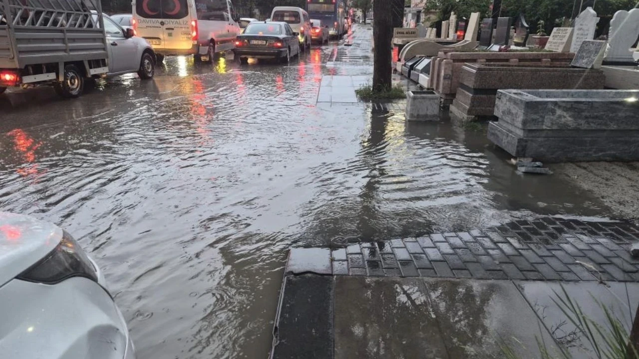 Ankara'da sokaklar göle döndü