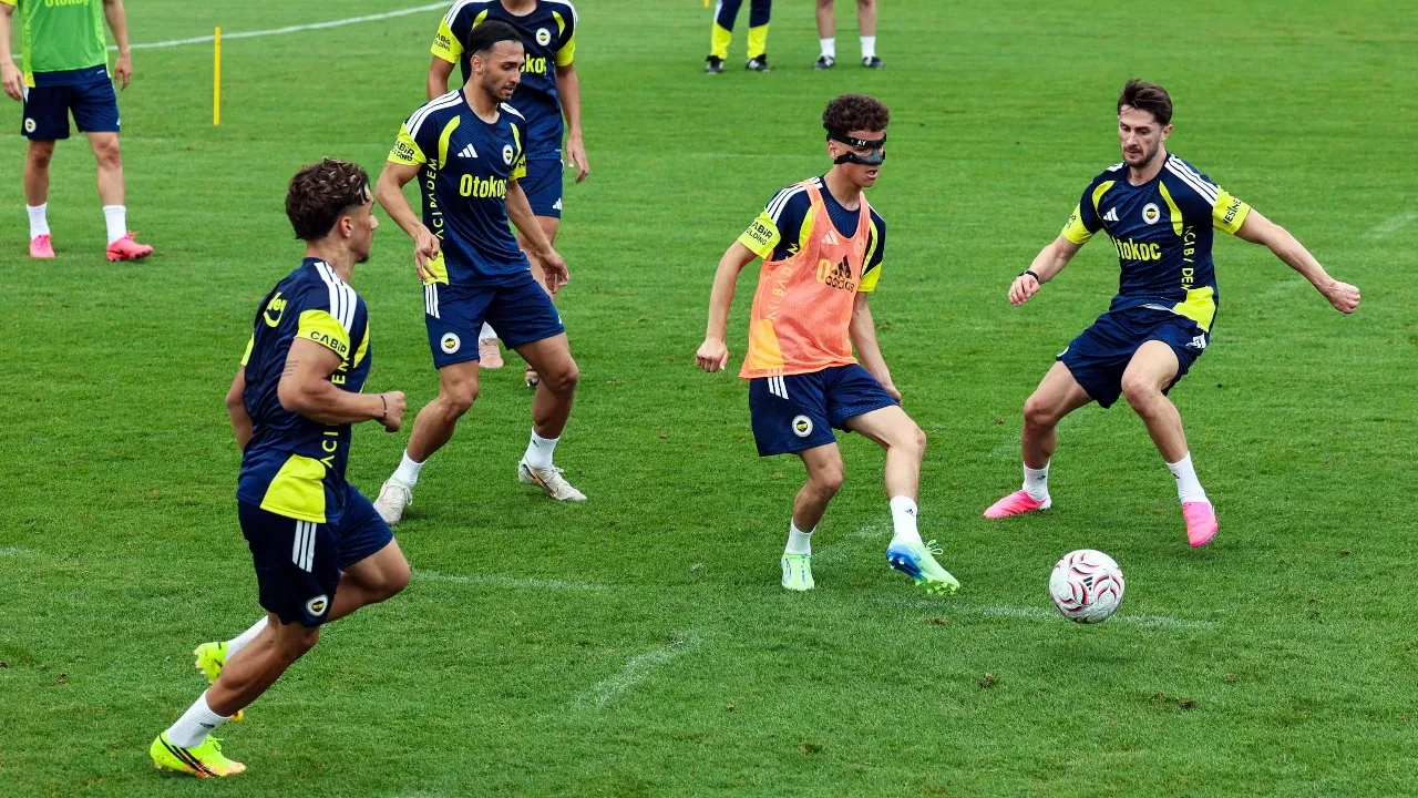 Fenerbahçe, Avusturya'da çift idman yaptı