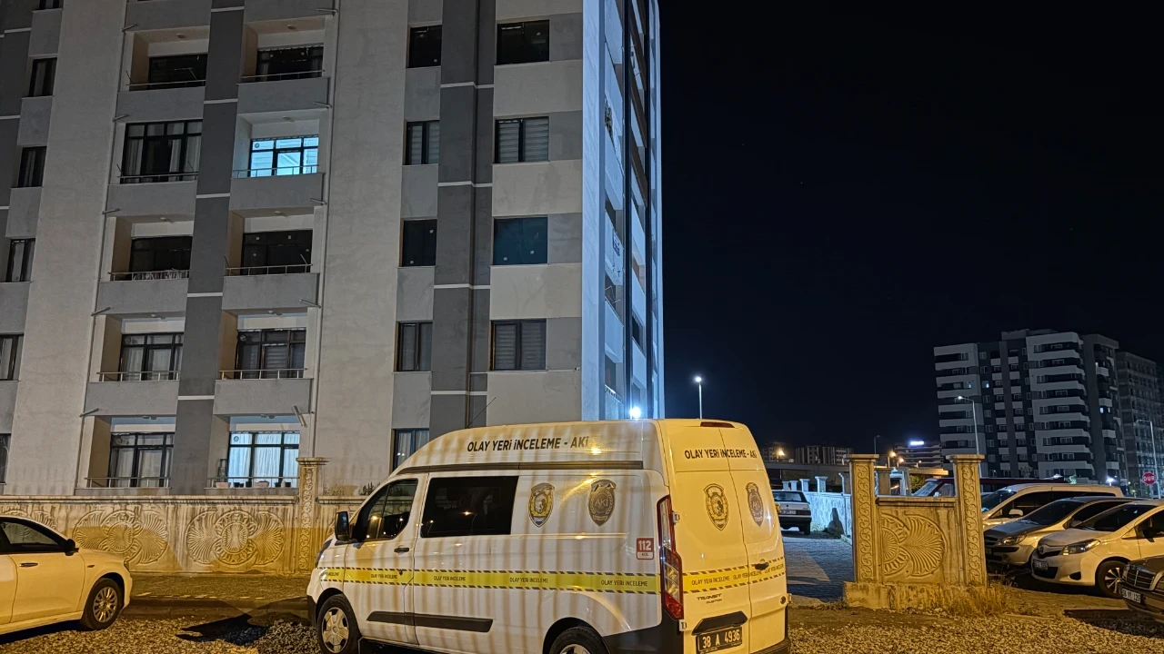 Laf atma kavgasında kan döküldü