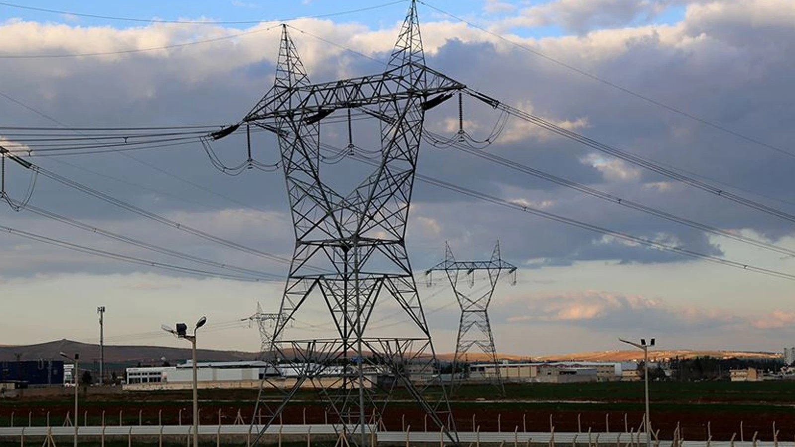 Türkiye'nin elektrik üretimi mayısta azaldı