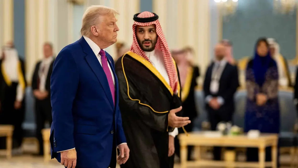 Suudi Arabistan'ın saldırısında Trump iddiası! Dikkat çeken İran uçağı detayı