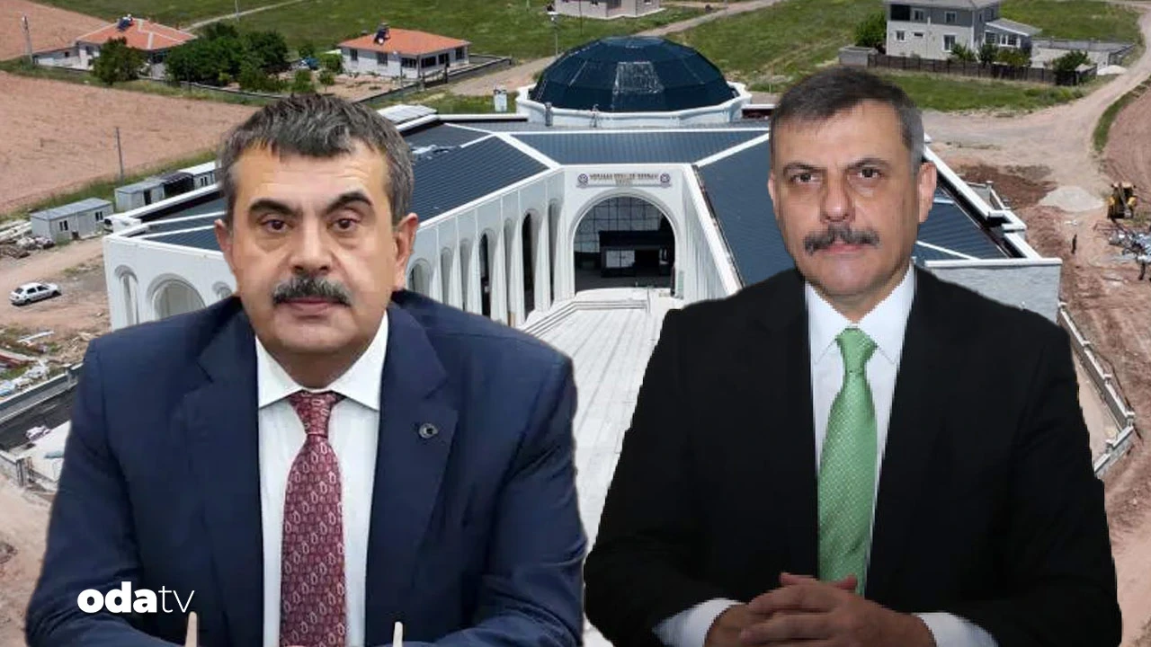 Bakan Tekin ve Çiftci cemevi açılışında
