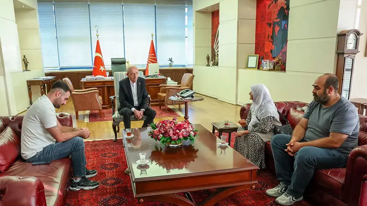 Kemal Kılıçdaroğlu, Narin Güran'ın ailesini kabul etti
