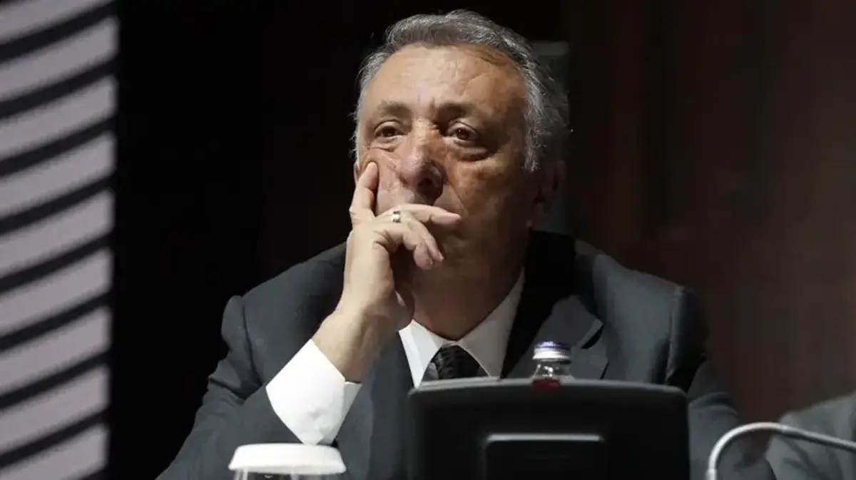 Ahmet Nur Çebi, siyah beyazlı kulübü almak için düğmeye bastı