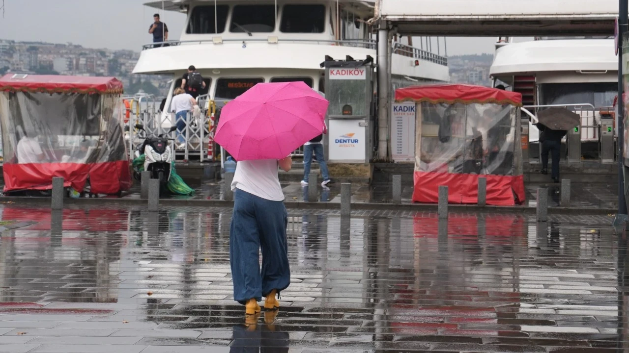 Meteoroloji duyurdu: İstanbul'a tekrar yağış geliyor