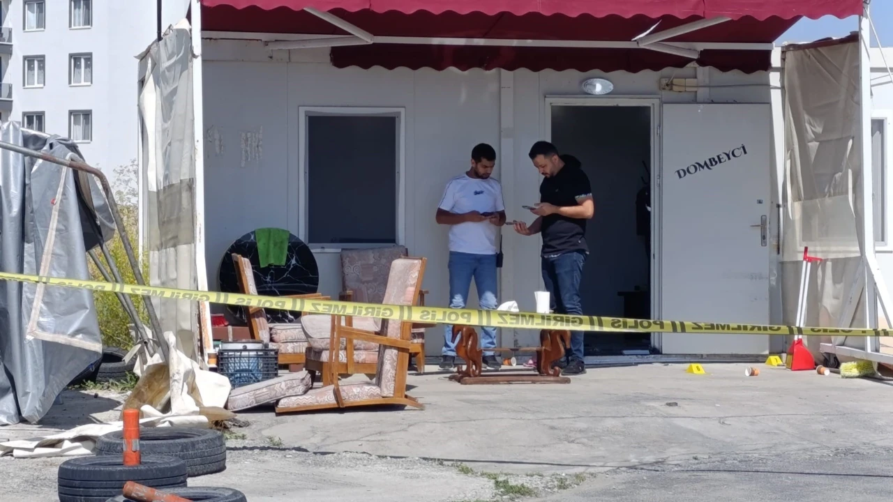 Minibüs durağında silahlı saldırı: 1 ölü
