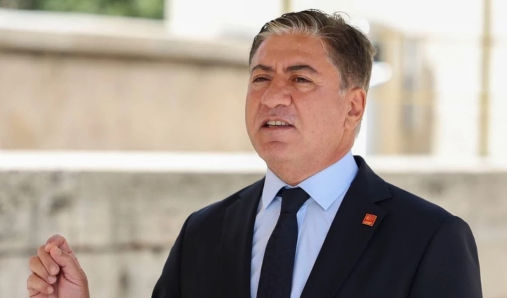 CHP'li Emir'den seçmenlere: Önünüze mührü basacağınız bir parti amblemi koymak boynumuzun borcu