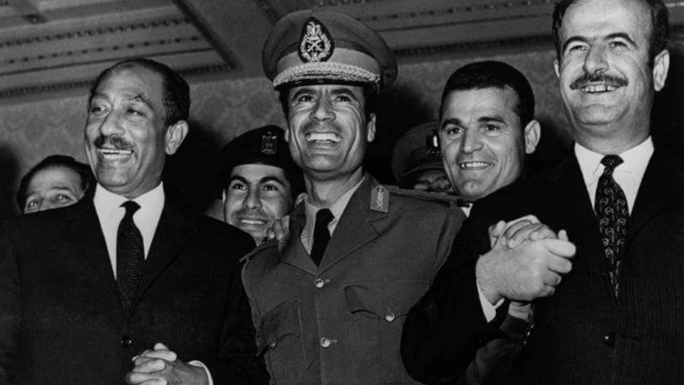 Libya Mısır ve Suriye'nin Arap Birliği Girişimi İle İmtihanı: Kaddafi'nin 3 ülkeyi birleştiren o dev projesi neden çöktü? | TARİH HABERLERİ