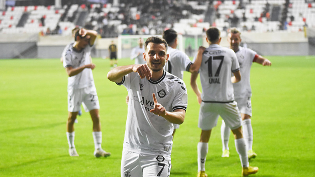 Altay'da Caner ve Emre'den ihtar