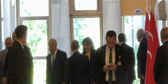 Bahçeli, DEM Parti heyeti ile bir araya geldi
