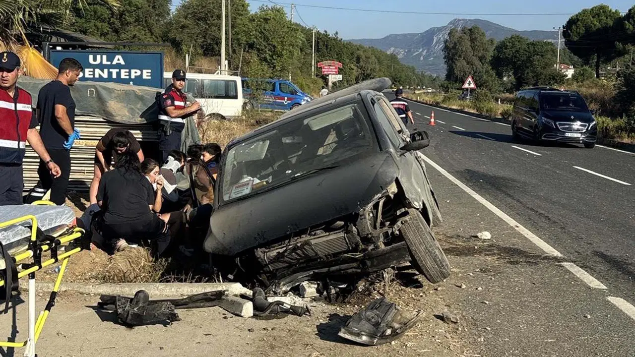 Muğla'da minibüs şarampole devrildi: Çok sayıda yaralı var