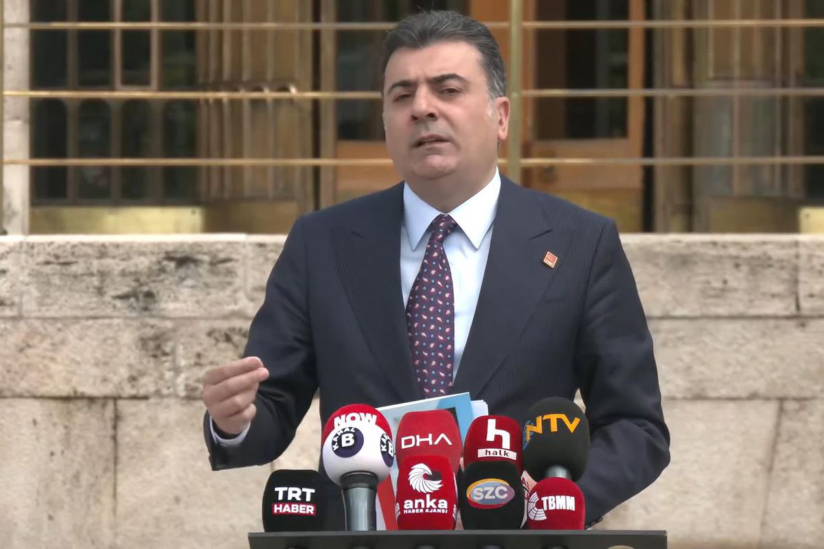 Özgür Özel'in sözcüsünden tarihi çağrı: Bu saatten sonra kurultayın toplanmaması suçtur