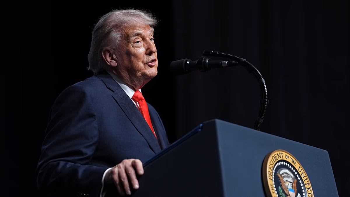 Trump’tan Küba şakası: ABD donanması İran dönüşünde ele geçirebilir
