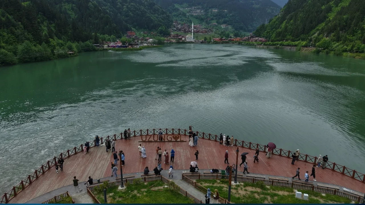 Trabzon'a yabancı turist akını! Dünyanın 4 kıtasından ziyaretçi yağdı