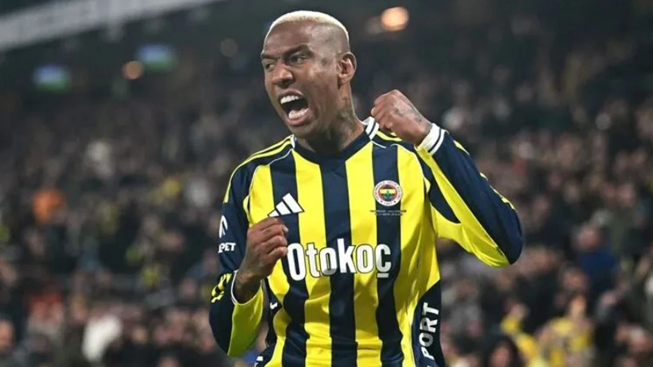 Fenerbahçe'de ilk yolcu değişti! Talisca ayrılığı bekleniyordu