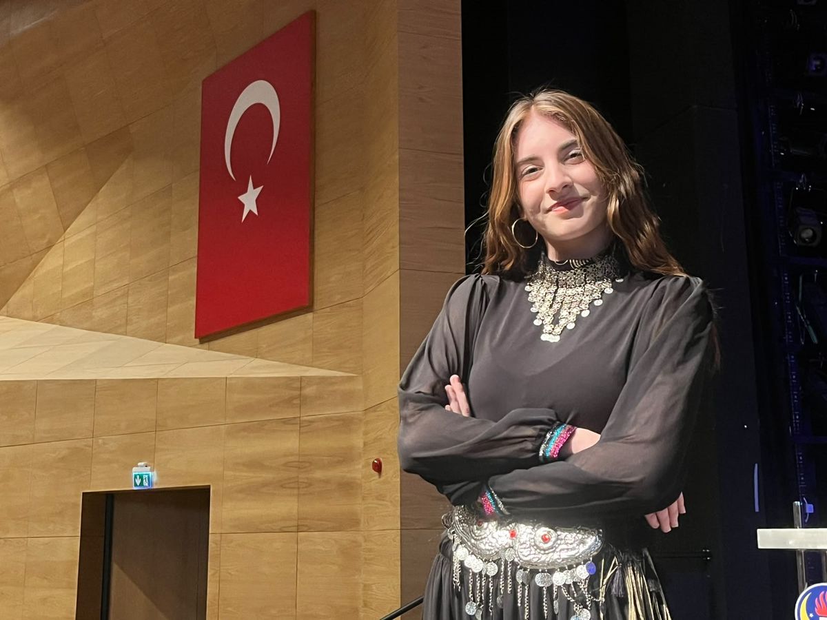17 yaşındaki Lara, İngiltere'deki 5 müzik okulundan kabul aldı