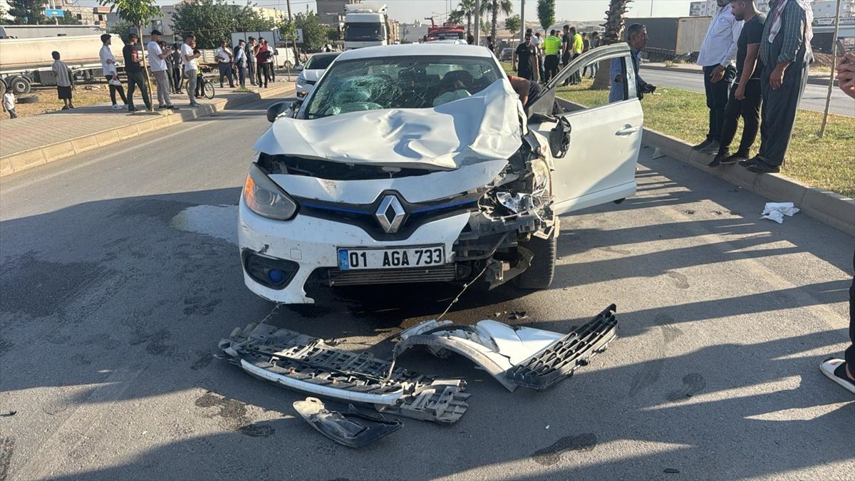 Şırnak'ta ineğe çarpan otomobildeki 4 kişi yaralandı