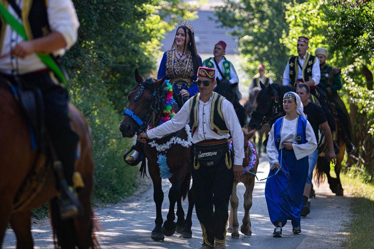Bosna Hersek'te 516'ncı Ayvaz Dede Şenlikleri'ne katılacak atlılar yola çıktı