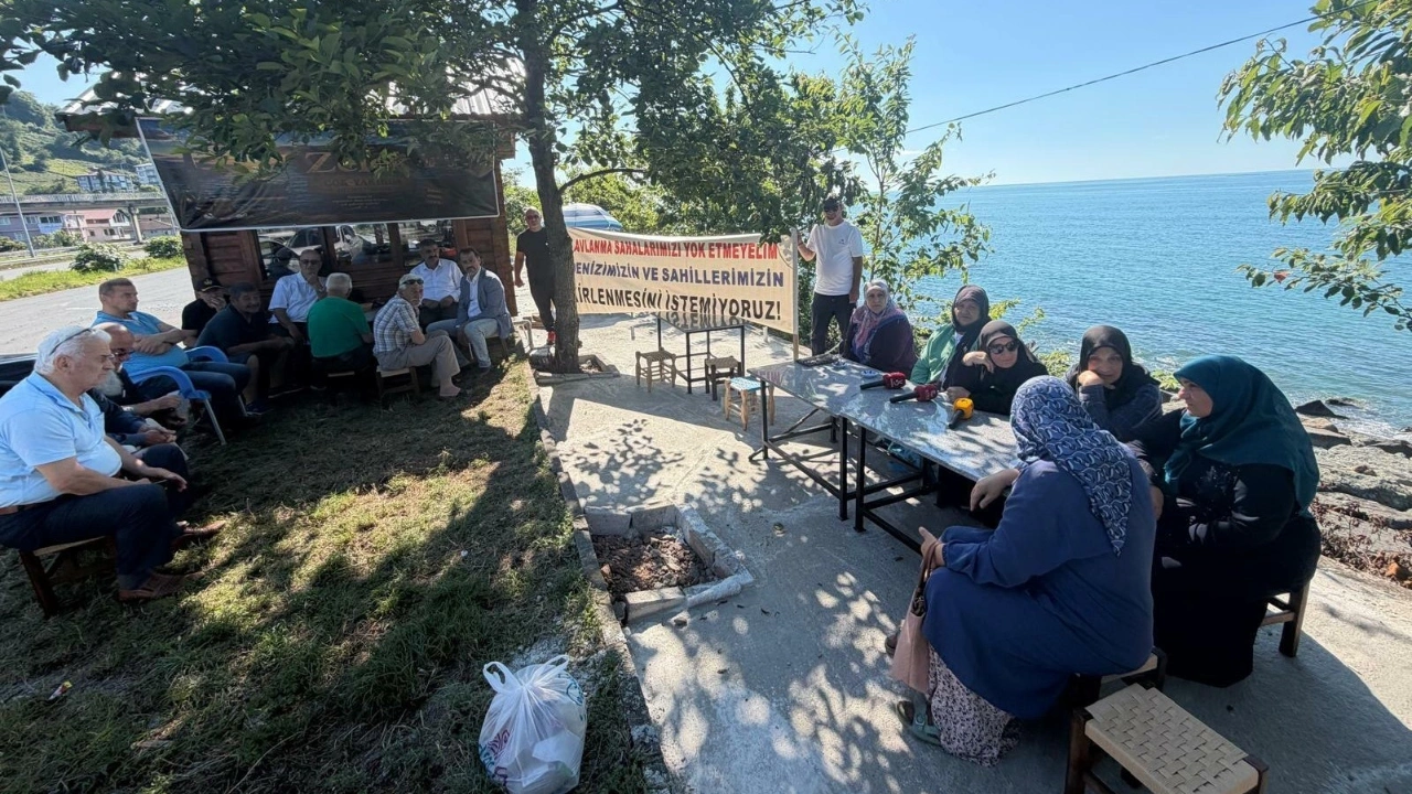 Rize'de balıkçıların nöbeti 7. gününde: Sözler tutulmazsa Ankara'ya yürüyecekler!