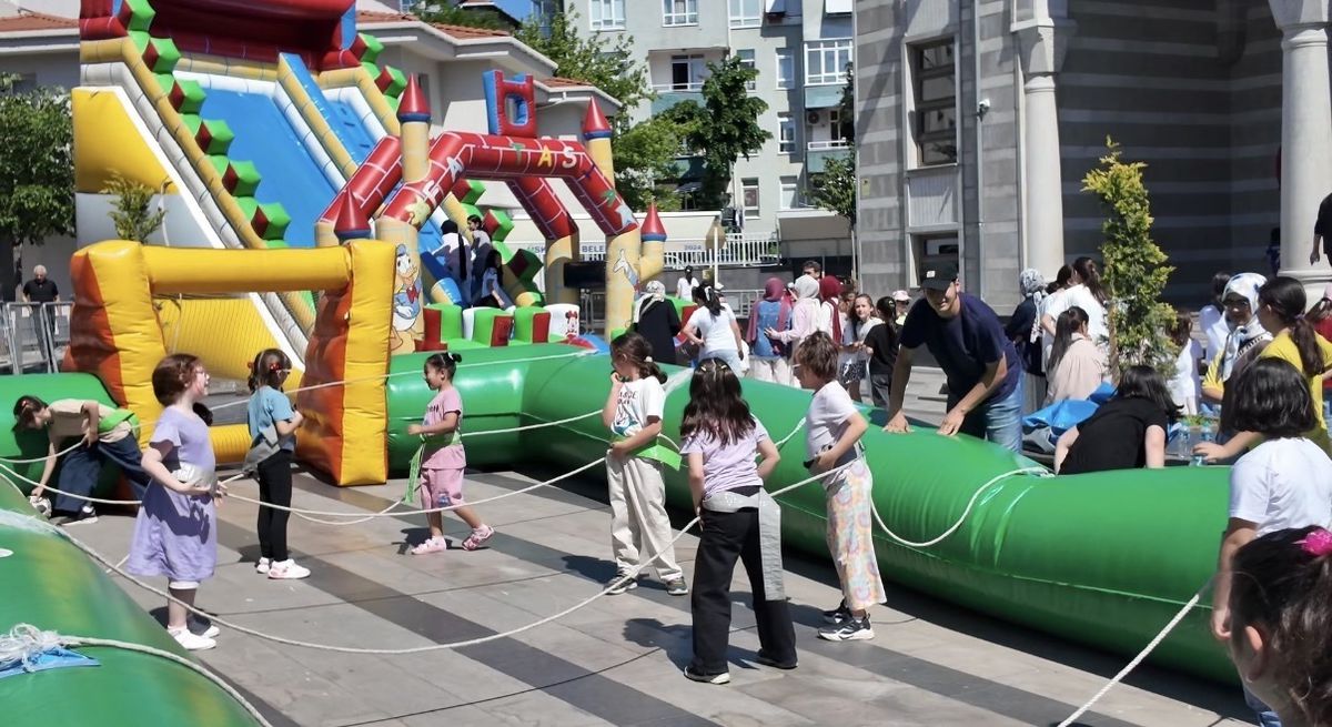 Üsküdar'da Minare Gölgesinde Çocuk Şenliği düzenlendi