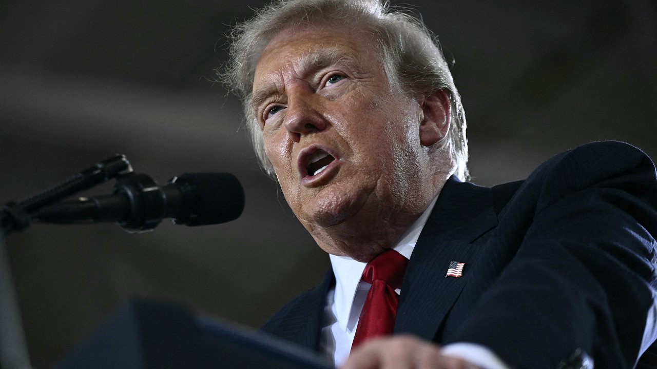 Trump'tan 'İran bize yalvarıyor' iddiası