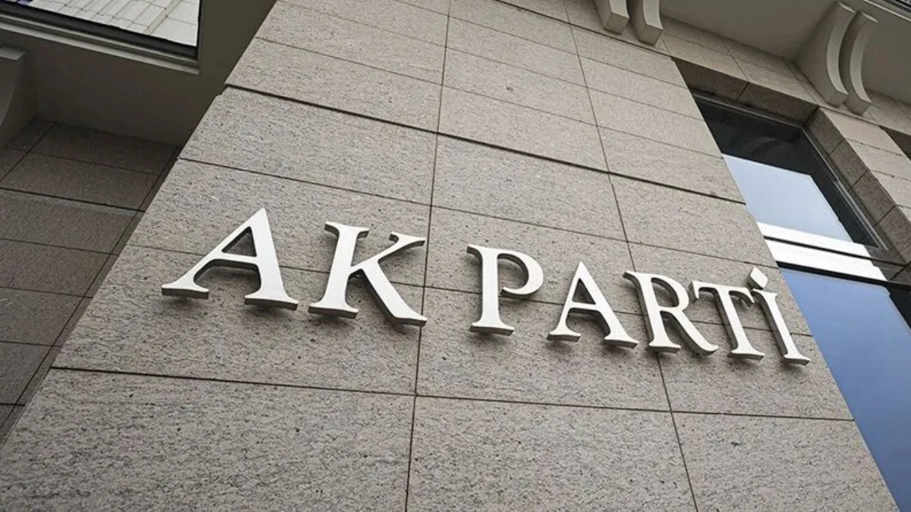 AKP Seyhan İlçe Başkanı istifa etti