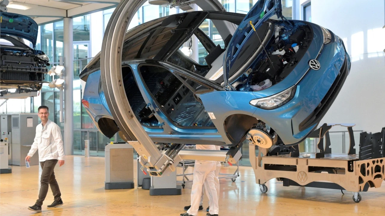 Volkswagen 100 bin kişiyi işten çıkaracak