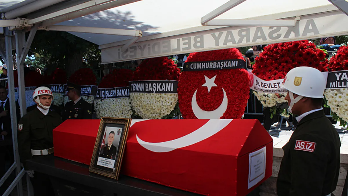Kaza şehidi uzman çavuş Abdurrahman Hilal son yolculuğuna uğurlandı