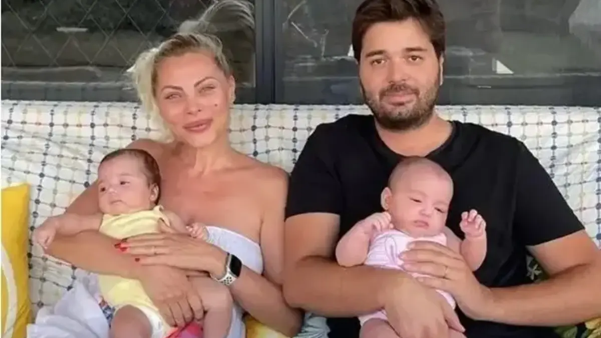 Seray Sever’den ailece mavi tur keyfi! İkiz kızlarıyla tatil paylaşımı beğeni topladı