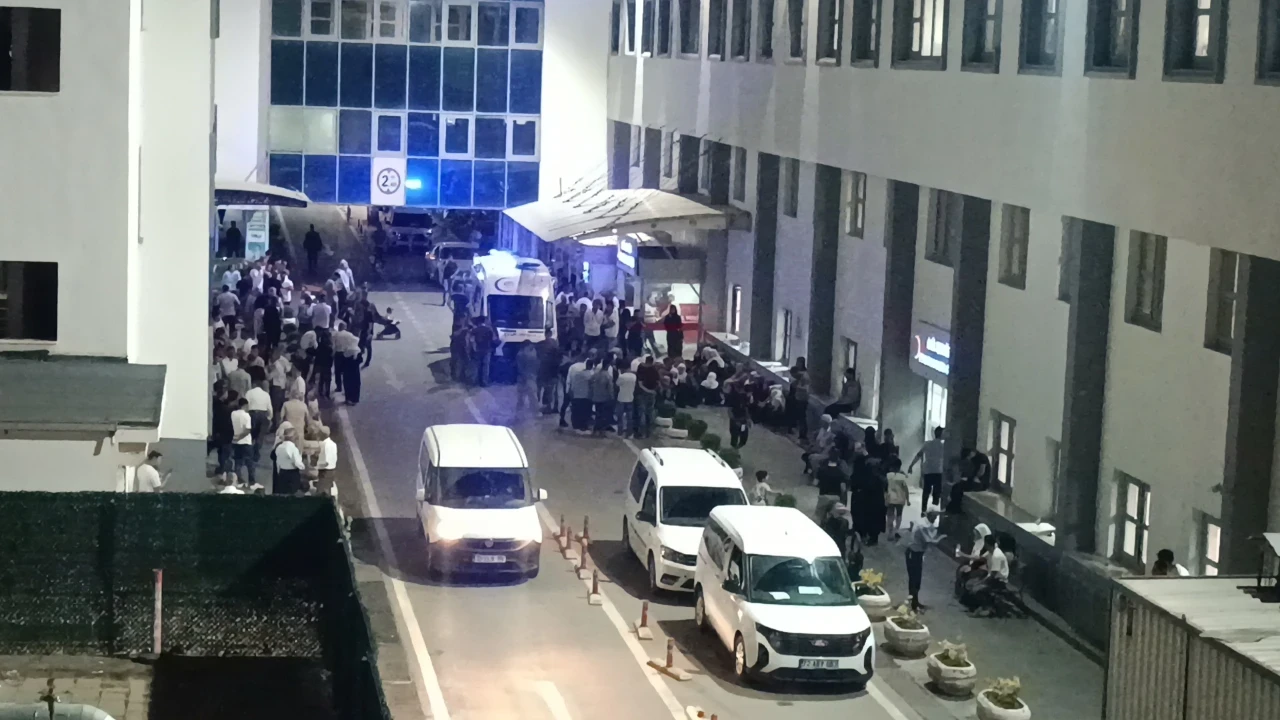 Çocukların kavgasına aileler karıştı! Silahlar konuştu