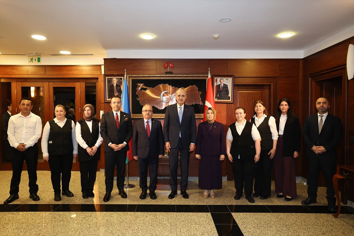 TBMM Başkanı Kurtulmuş, Türkiye'nin Bakü Büyükelçiliğini ziyaret etti