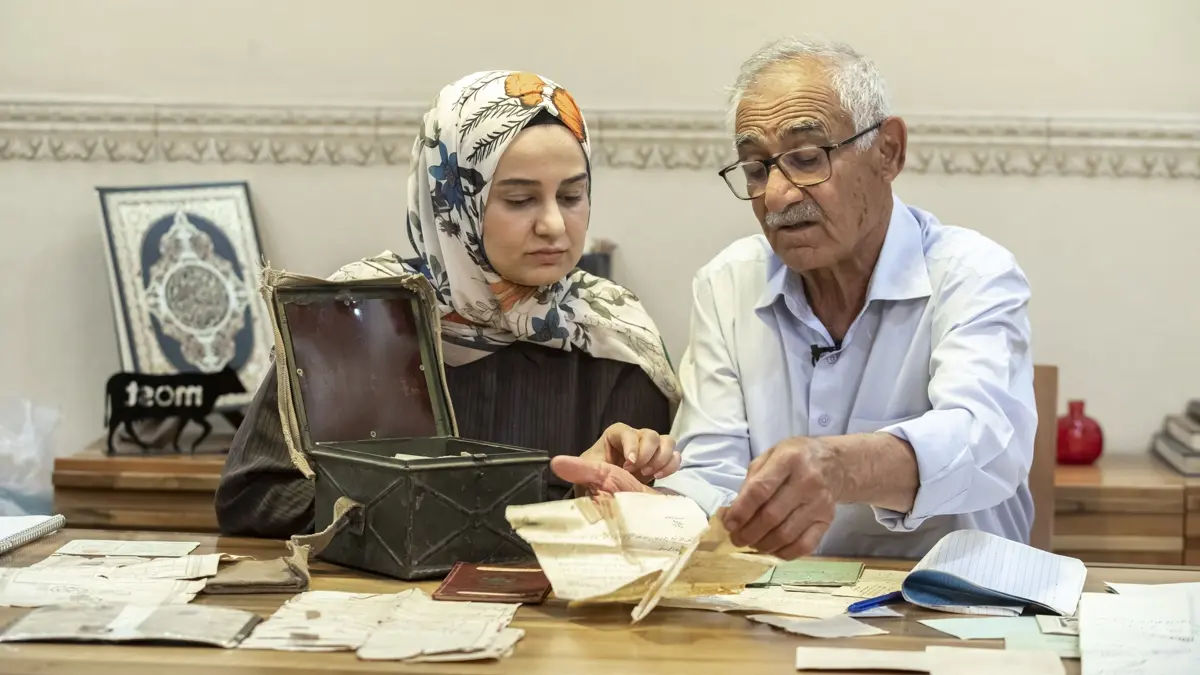 Iraklı mühendis, Osmanlı belgelerinden oluşan arşivlerinin üzerine titriyor