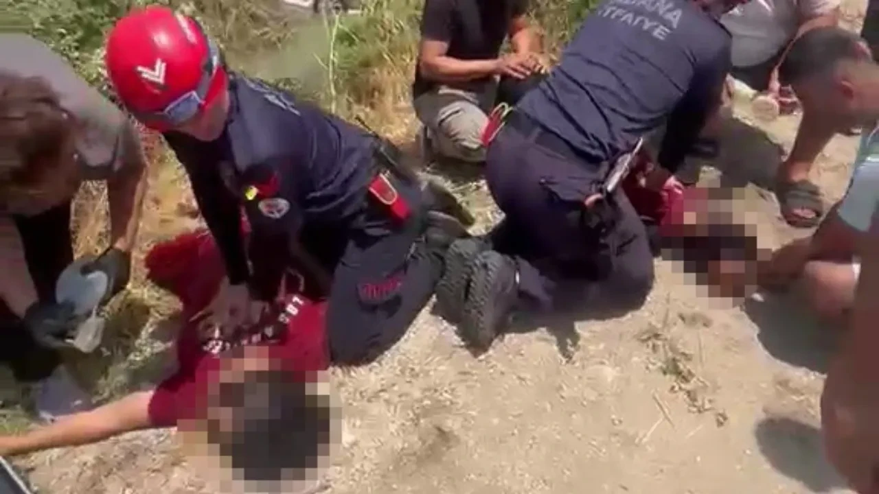 Otomobil sulama kanalına uçtu: Anne ve 12 yaşındaki oğlu kurtarılamadı
