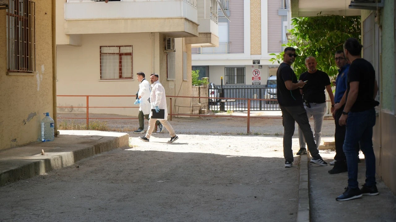 Bir vahşet haberi de Antalya'dan! Öğretmen koca eşini ve kayınpederini katletti: Kafa derisi ve saçı sokağa düştü