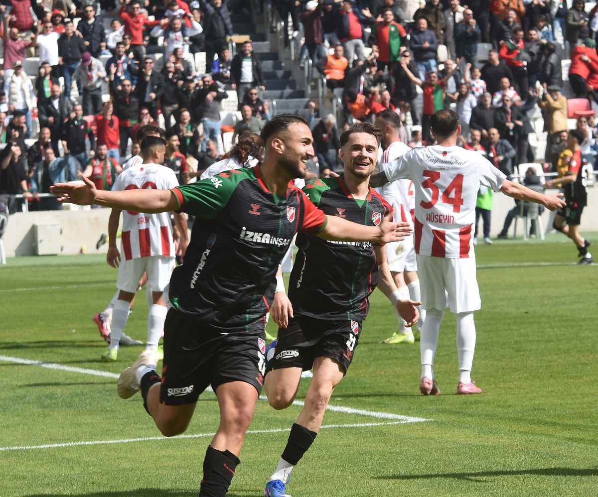 Karşıyaka'da yıldızlar görüşme odasına