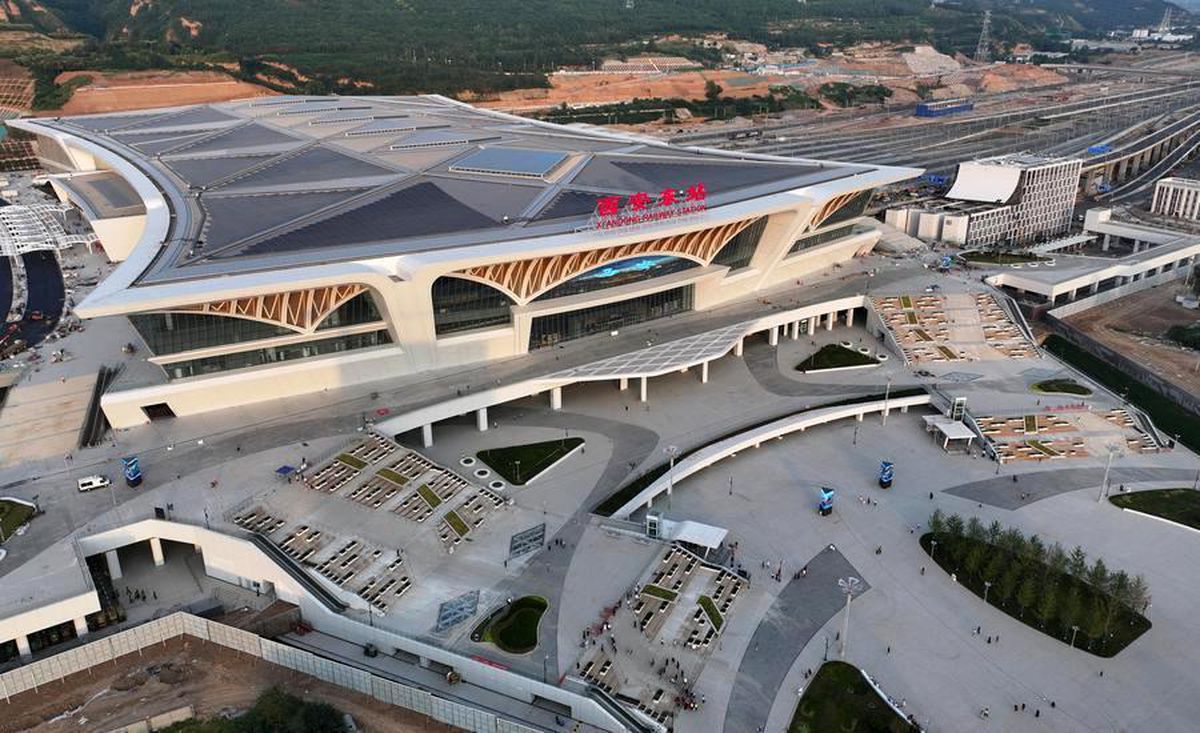 Albüm: Çin'in Xi'an Kentinde Yüksek Hızlı ve Çevre Dostu Doğu Tren İstasyonu Hizmete Girdi