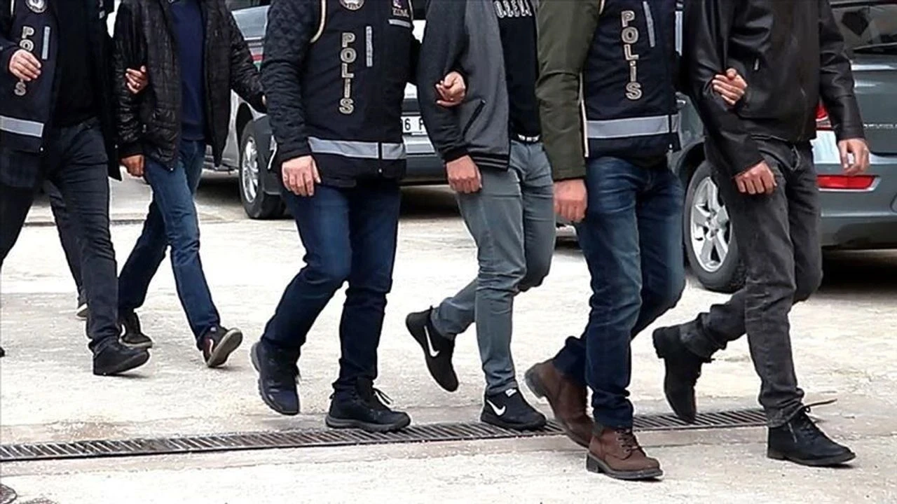 Kahramanmaraş'ta silah kaçakçılığı operasyonu: 5 şüpheli gözaltında