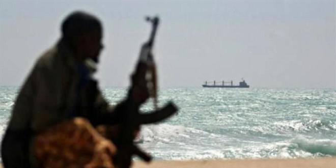Husilerden Suudi Arabistan'a deniz ablukası kararı