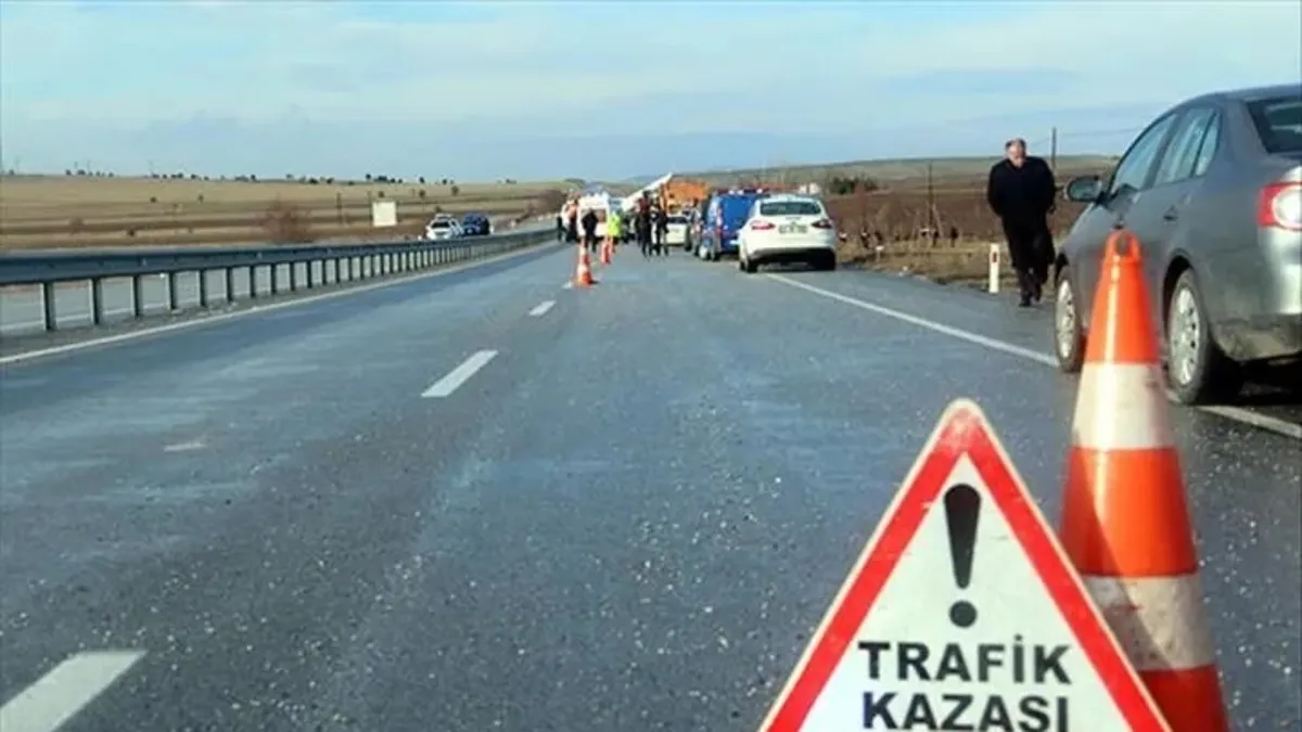 Bursa'da feci kaza! Kontrolden çıkan otomobil kağıt gibi ezildi: 3 ölü, 2 ağır yaralı