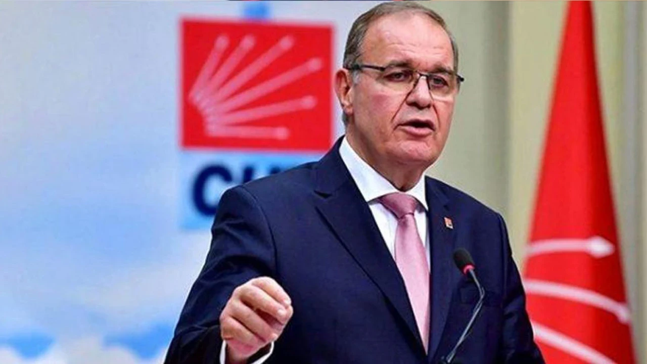Özel'in 'kürsü' çıkışına Kılıçdaroğlu cephesinden yanıt"